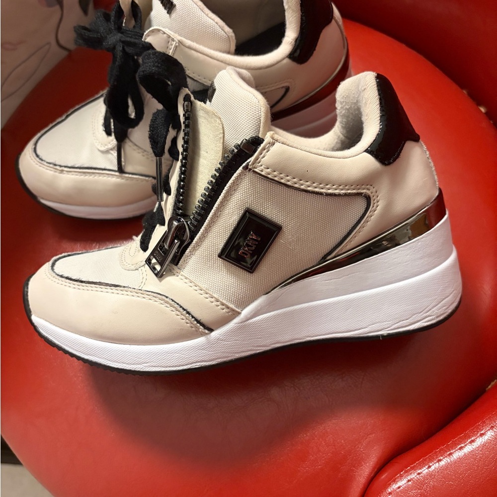 DKNY Beige and Black Women's Sneakers